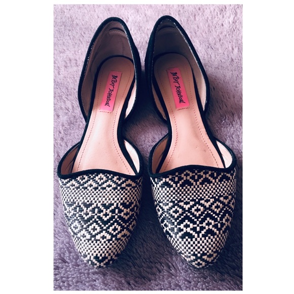 BETSEY JOHNSON “COCOH” Raffia and Suede Flats 6.5 - Picture 2 of 7